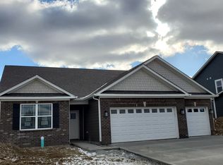295 Waterford Ln, Pendleton, IN 46064