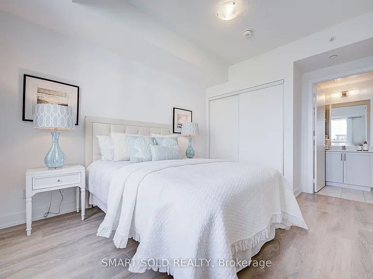 268 Buchanan Dr #305W — Photo 17