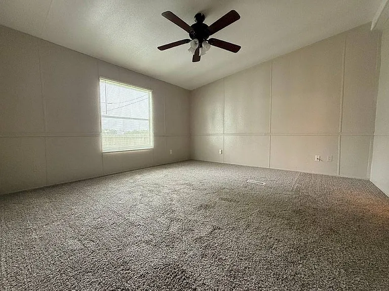 2318 Charlotte Dr — Photo 8