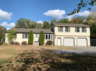 121 Manchester Rd, Steep Falls, ME 04085