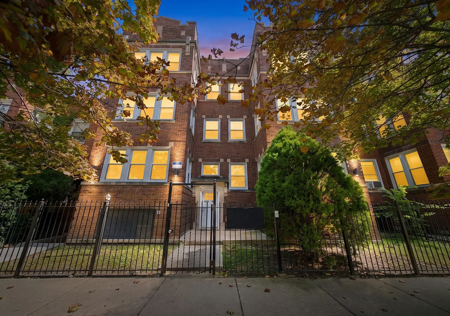 8007 S Carpenter St — Photo 1
