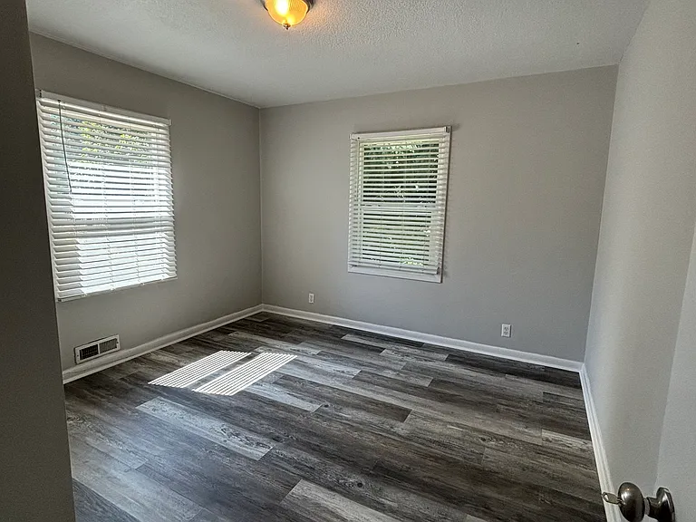 10410 NE Fargo St #C — Photo 13