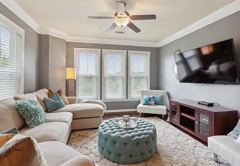 1850 Cotillion Dr #1209 — Photo 1