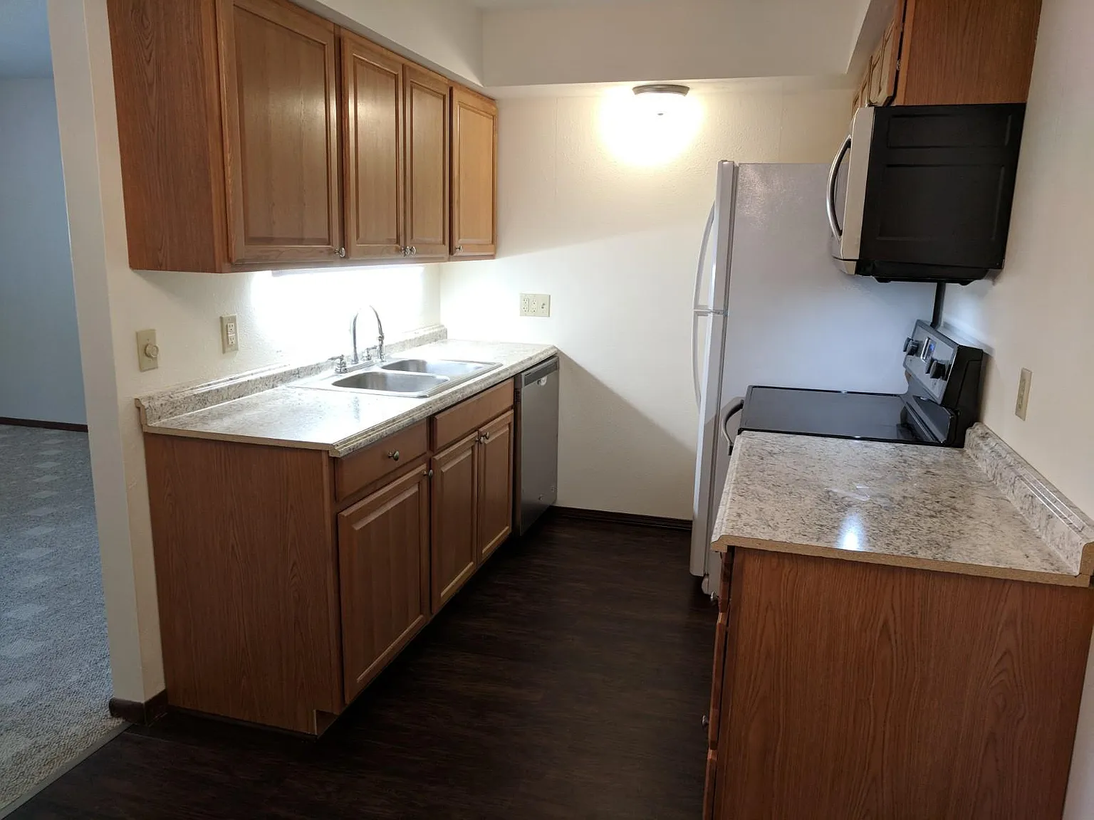 3620 Farnham Drive — Photo 3