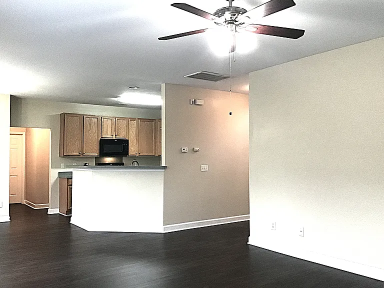 202 Curico Ln — Photo 6