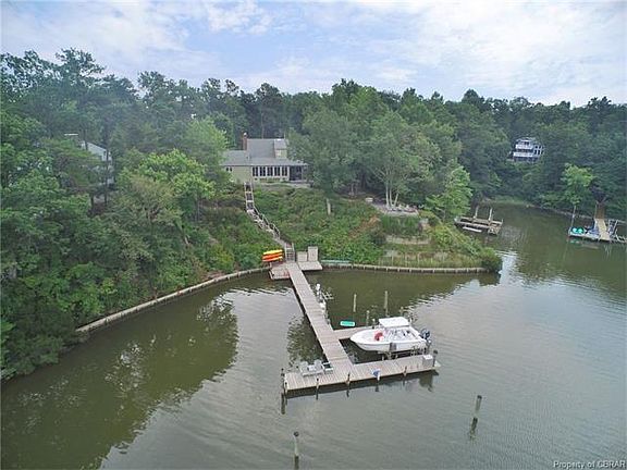4th image of 1305 Belmont Dr