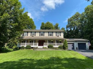 29 Sylvan Park Dr, Newburgh, NY 12550