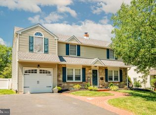 304 Greenhill Rd, Willow Grove, PA 19090