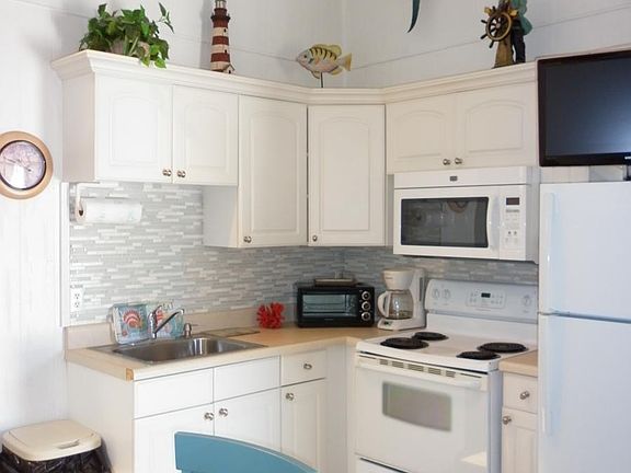 3rd image of 2100 Estero Blvd #14
