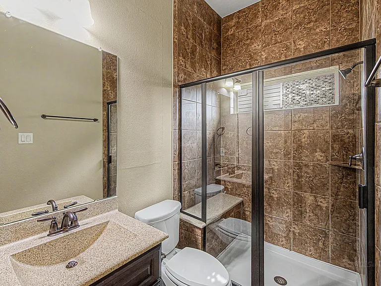 17430 Aberdeenshire Dr — Photo 33