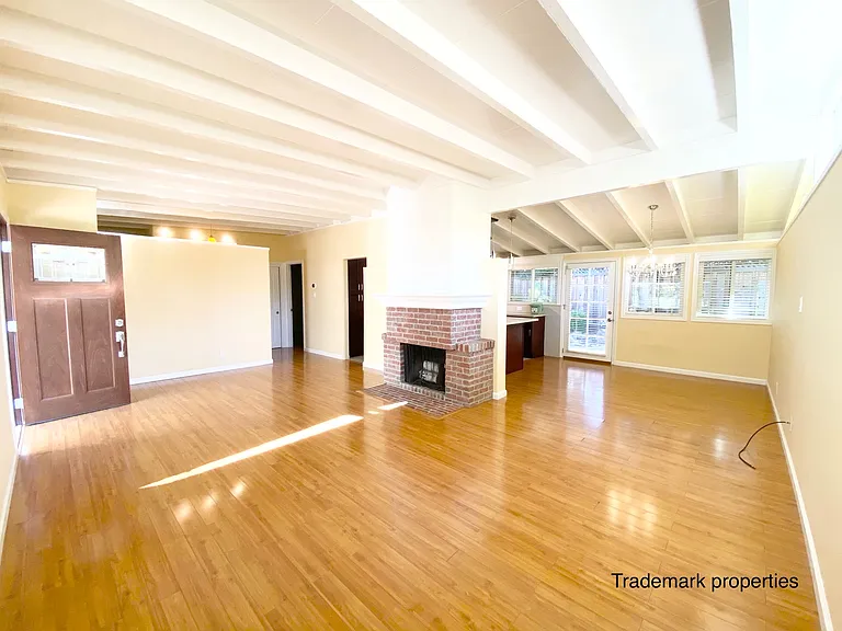 3188 Stelling Dr — Photo 4