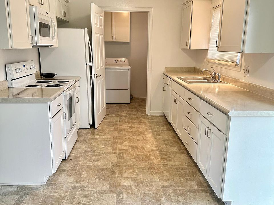 2nd image of 1288 Wabash Ave