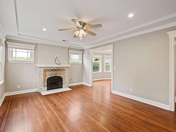 5th image of 711 Laurel Ave #A