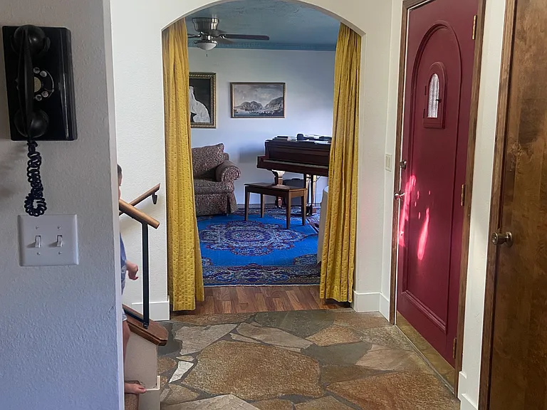 1843 S Regent Ave — Photo 9