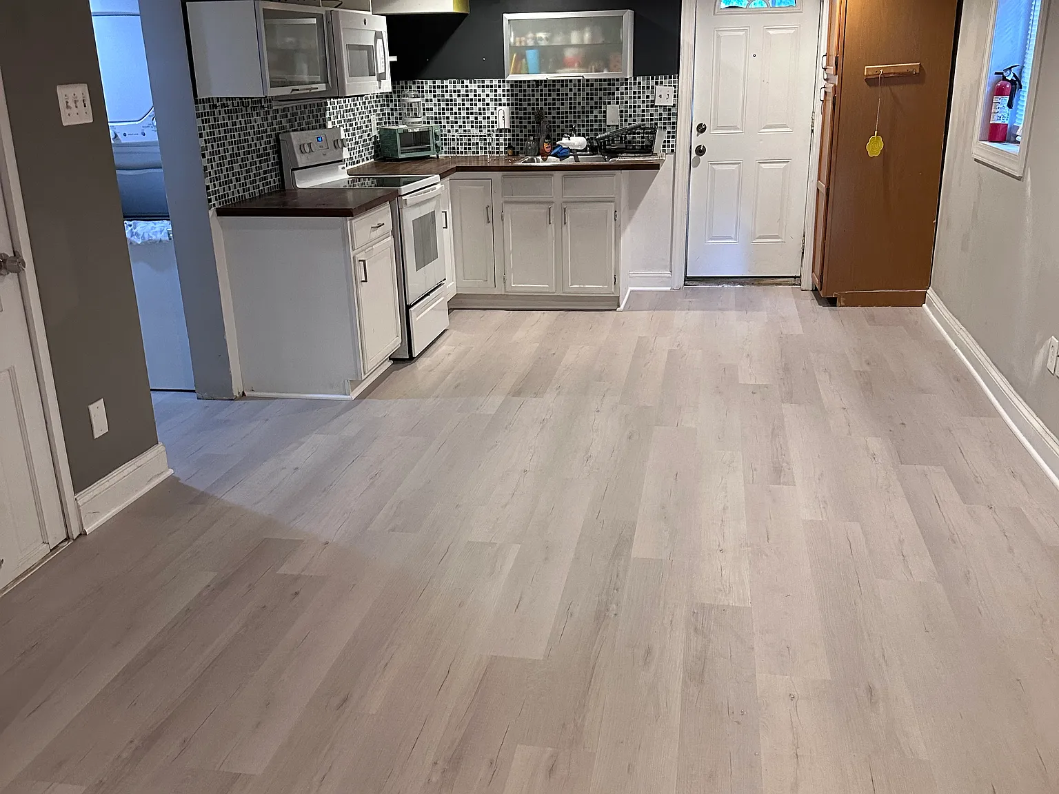 2 bed, 950 sqft, $1,700 — Photo 2
