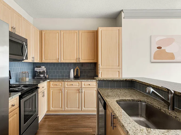 Farrington Midtown — Photo 11