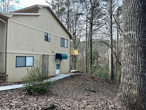 400 Foxfire Ct #B Photo 1