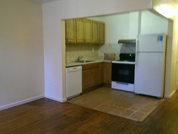 2nd image of 448 Willoughby Ave
