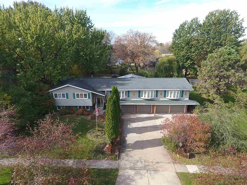 1st image of 822 Oak Park Blvd