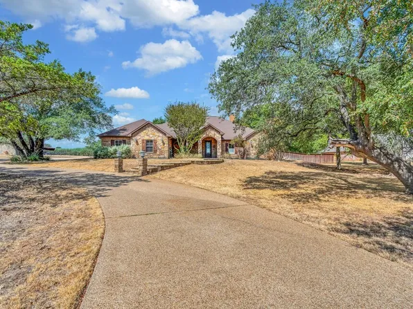 1865 Austin Hines Dr, China Spring, TX 76633