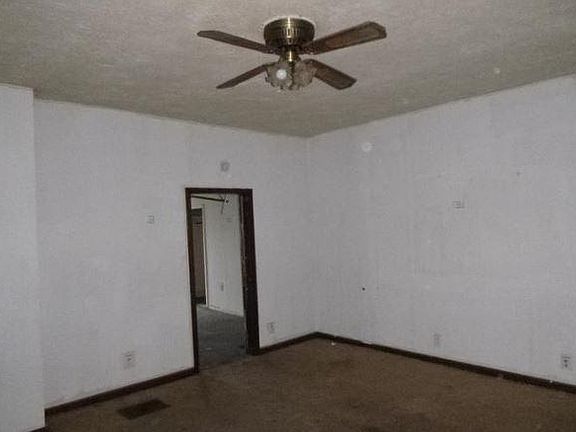 5th image of 801-803 Huffman Ave