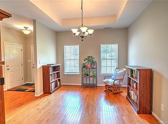 4th image of 144 Gray Cliff Dr