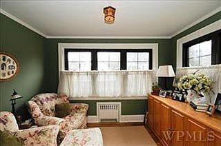 3rd image of 118 Parkview Dr