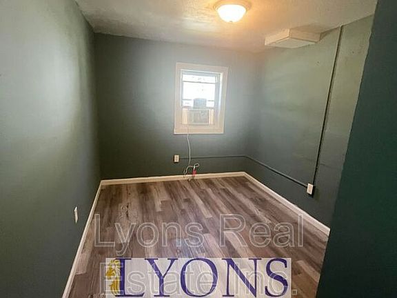 5th image of 917 Pineknot Rd Unit 1