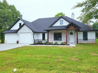 305 Brentwood Dr, Lufkin, TX 75901
