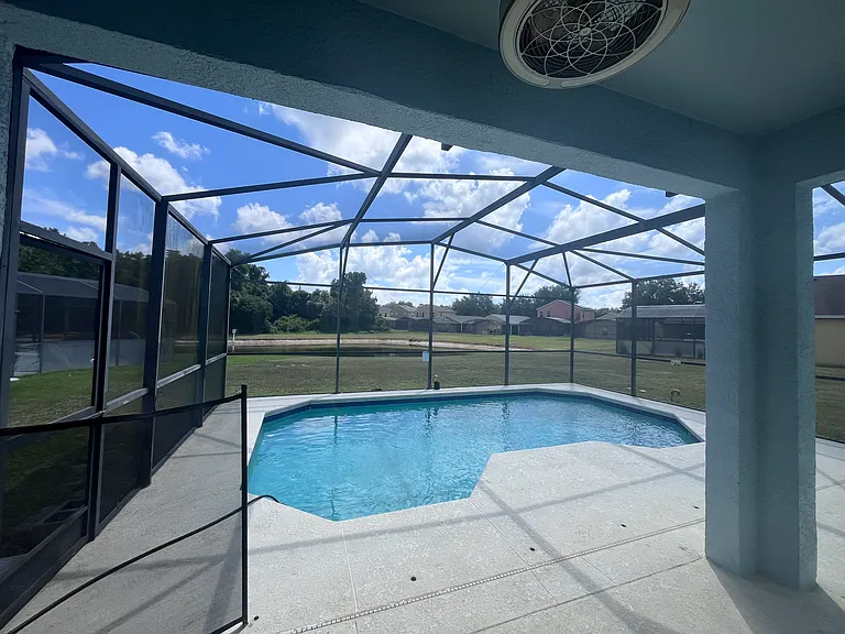 1024 Sandy Ridge Dr — Photo 4