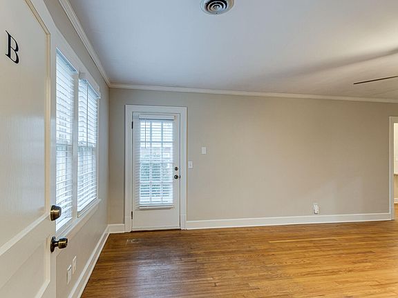 3rd image of 1312B Richland Pl
