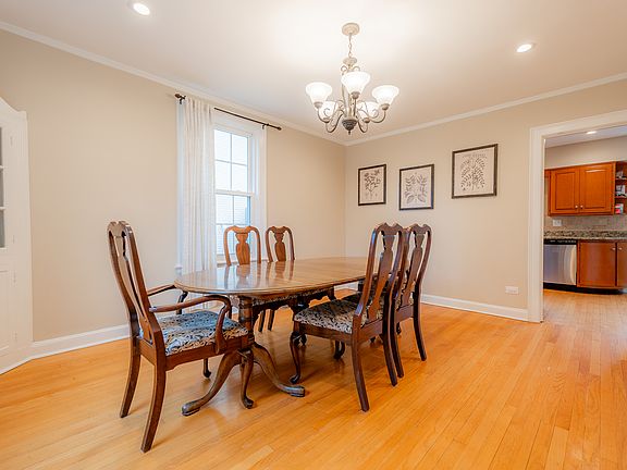 5th image of 803 S Vine Ave