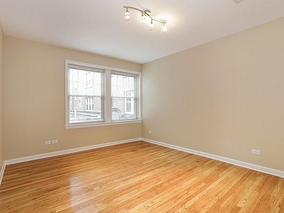 5th image of 7318 N Honore St APT 204
