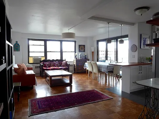 Rented by Level Group | media 2