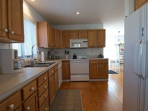 Spacious kitchen