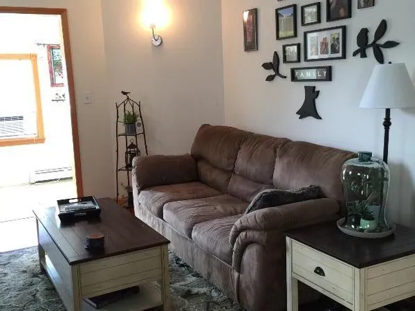 4029 204th St, Bayside, NY 11361