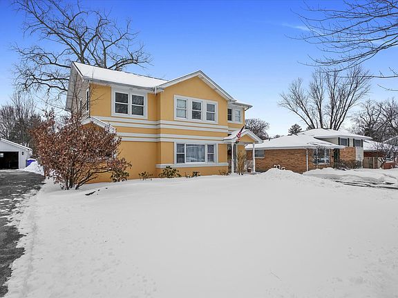 3rd image of 1906 E Liberty Dr