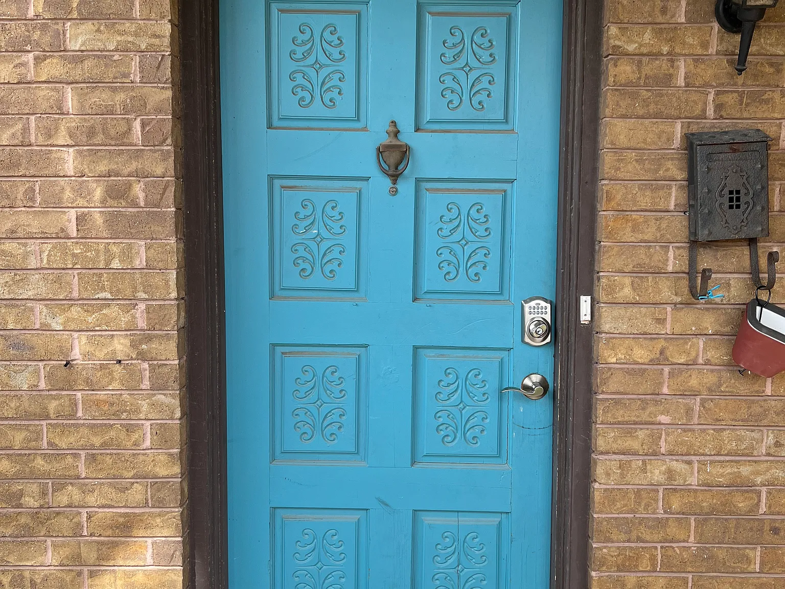 3 bed, 2.5 bath, 1670 sqft, $2,000 — Photo 2