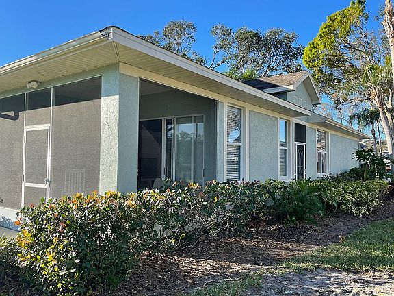 5th image of 526 Catalina Isles Cir