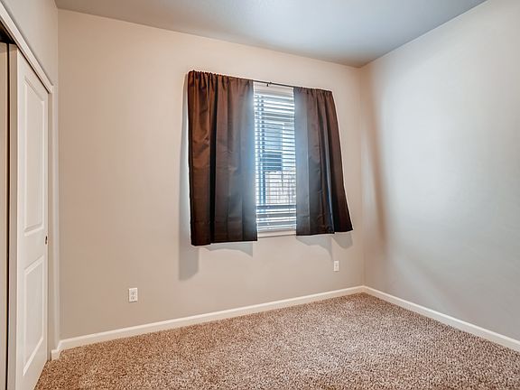 4th image of 10900 NE 105th St