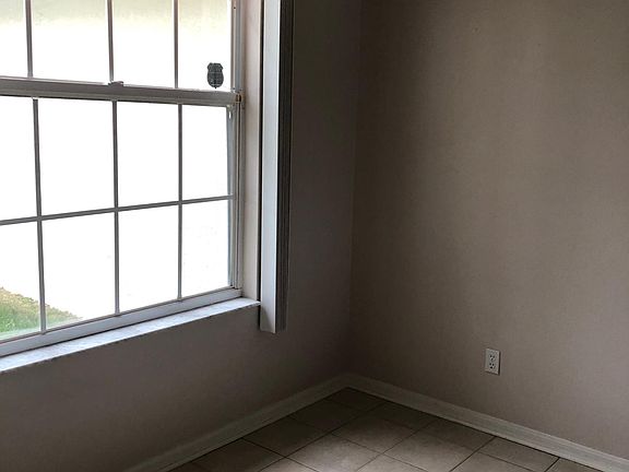 4th image of 9931 Burgundy Bay St