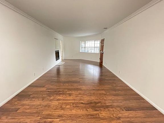 4th image of 381 Waldo Ave #6