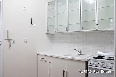 Rented by Urban Real Estate Inc