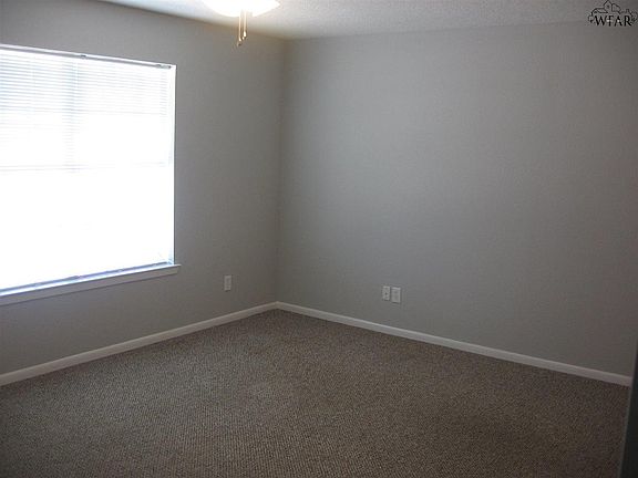 4th image of 1519 Trigg Ln APT 202