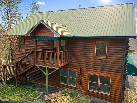 3rd image of 26 Pine Peak Way