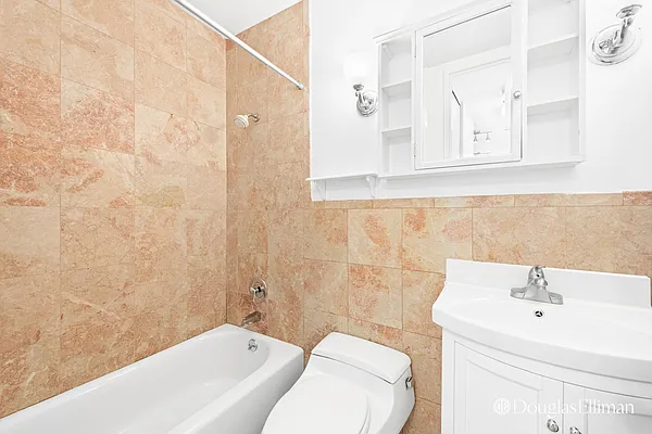 Rented by Douglas Elliman | media 23