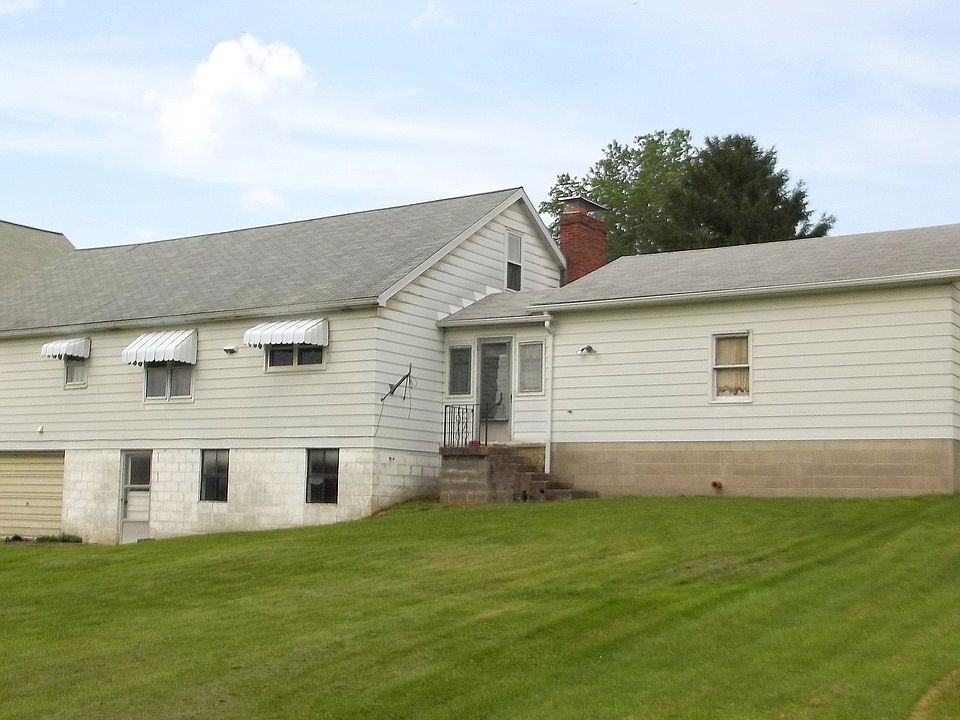 2nd image of 118 Maple St