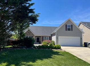 30 Yadkin Rd, Fletcher, NC 28732