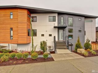 933 State St S, Kirkland, WA 98033