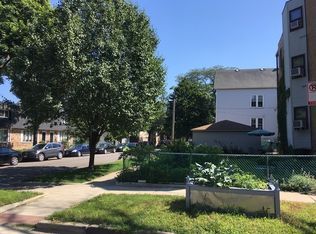 2848 N Greenview Ave, Chicago, IL 60657